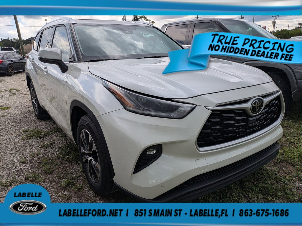 Used 2021 Toyota Highlander XLE XLE FWD