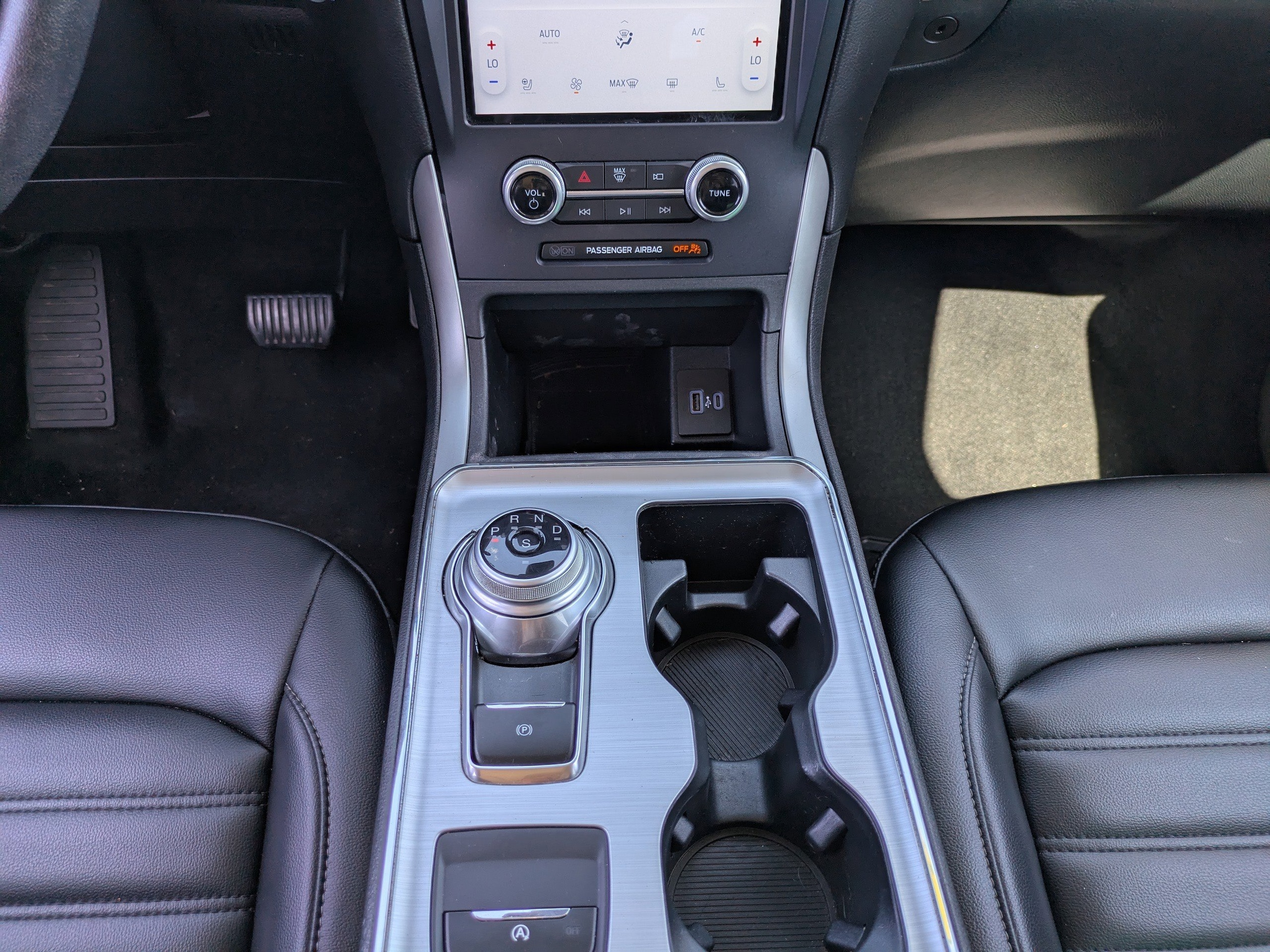 2022 Ford Edge SEL - Photo 17