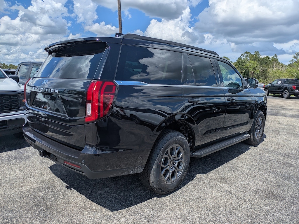 New 2026 Ford Expedition Active Active 4x2