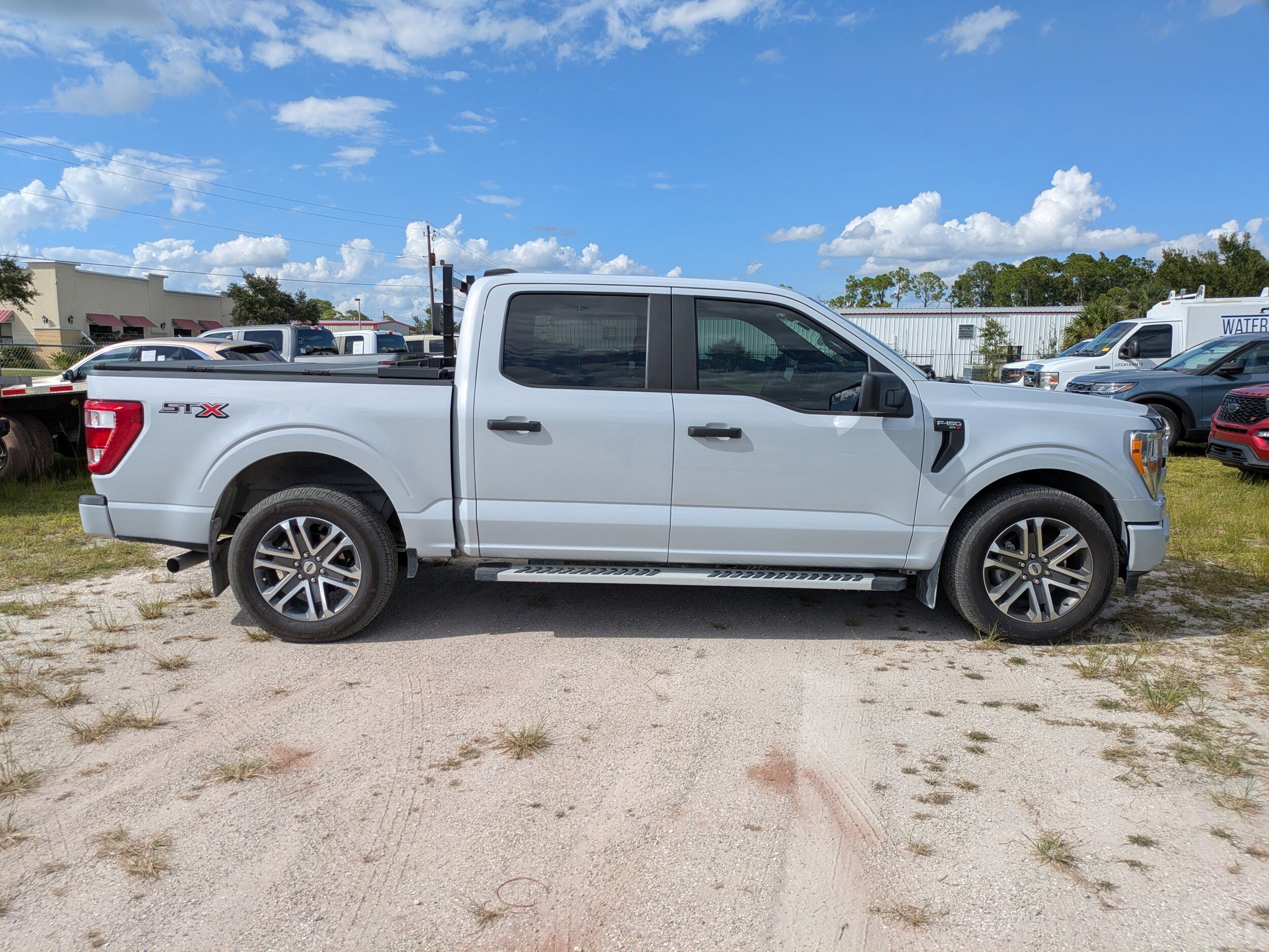 2022 Ford F-150 XL photo 3