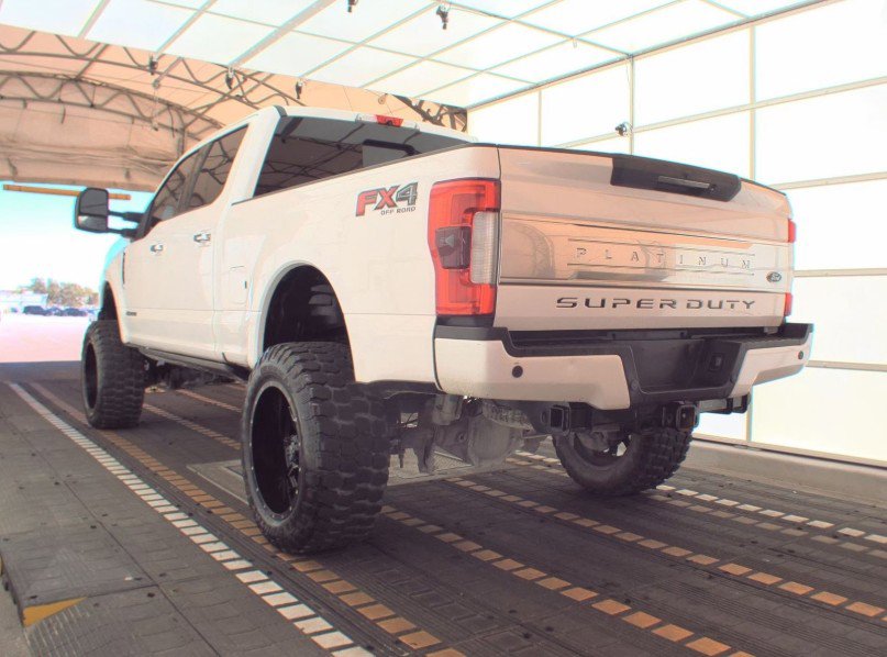 2017 Ford F-250 Platinum photo 3