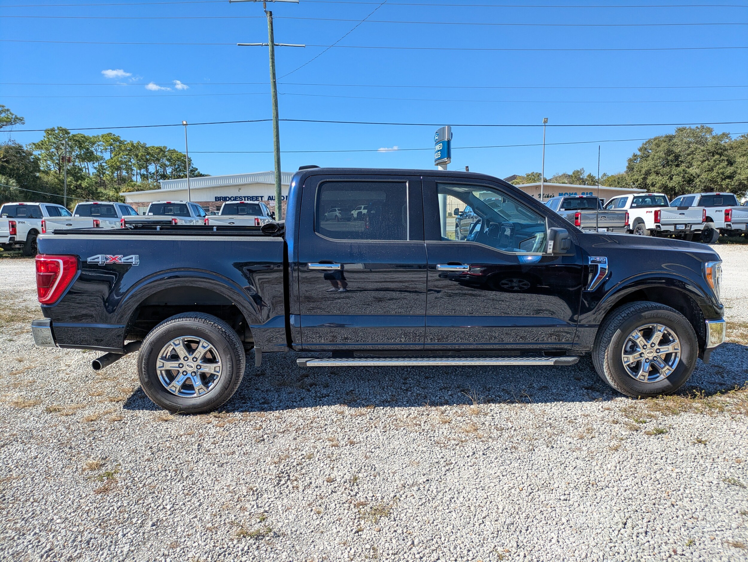 2022 Ford F-150 XLT photo 3