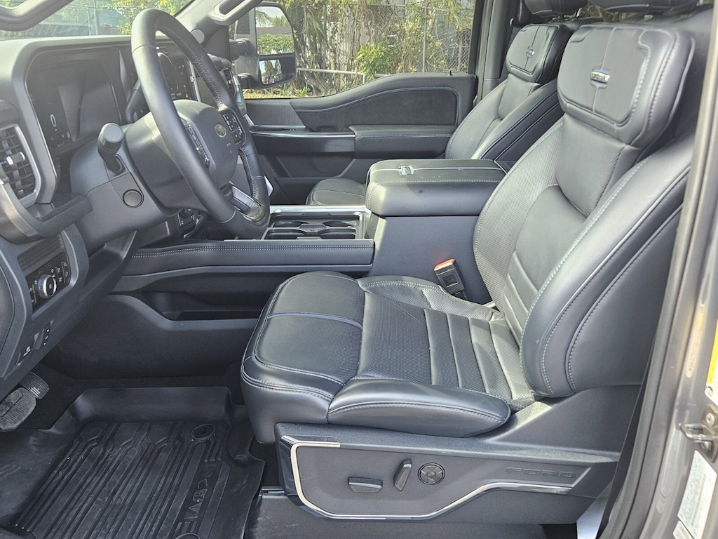 Used 2025 Ford Super Duty F-250 SRW Platinum Platinum 4WD Crew Cab 6.75 Box