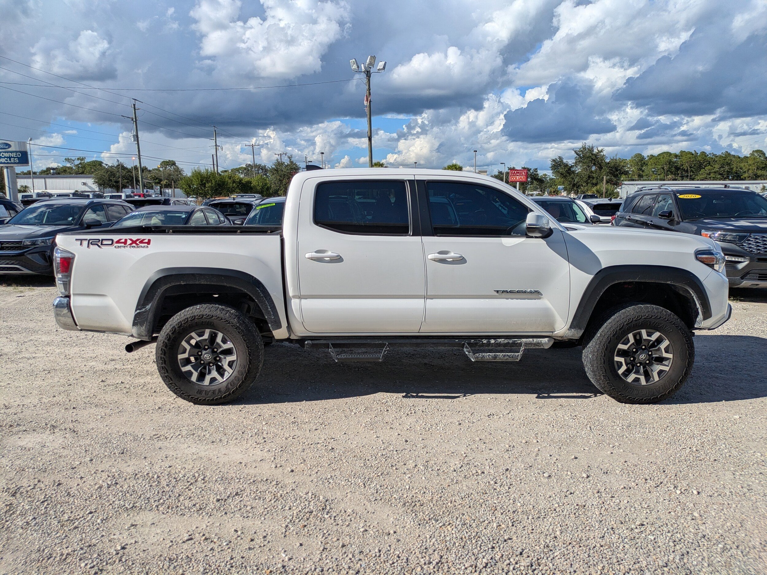 2023 Toyota Tacoma 4x4 Base photo 3
