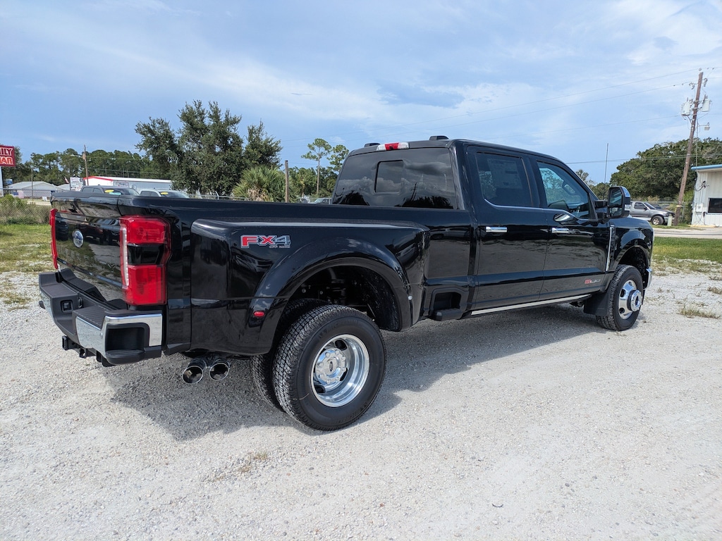 New 2026 Ford Super Duty F-350 DRW LARIAT LARIAT 4WD Crew Cab 8 Box