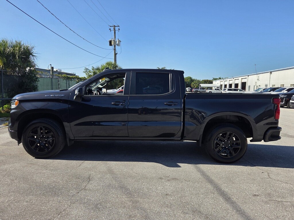 Used 2022 Chevrolet Silverado 1500 RST 2WD Crew Cab 147 RST