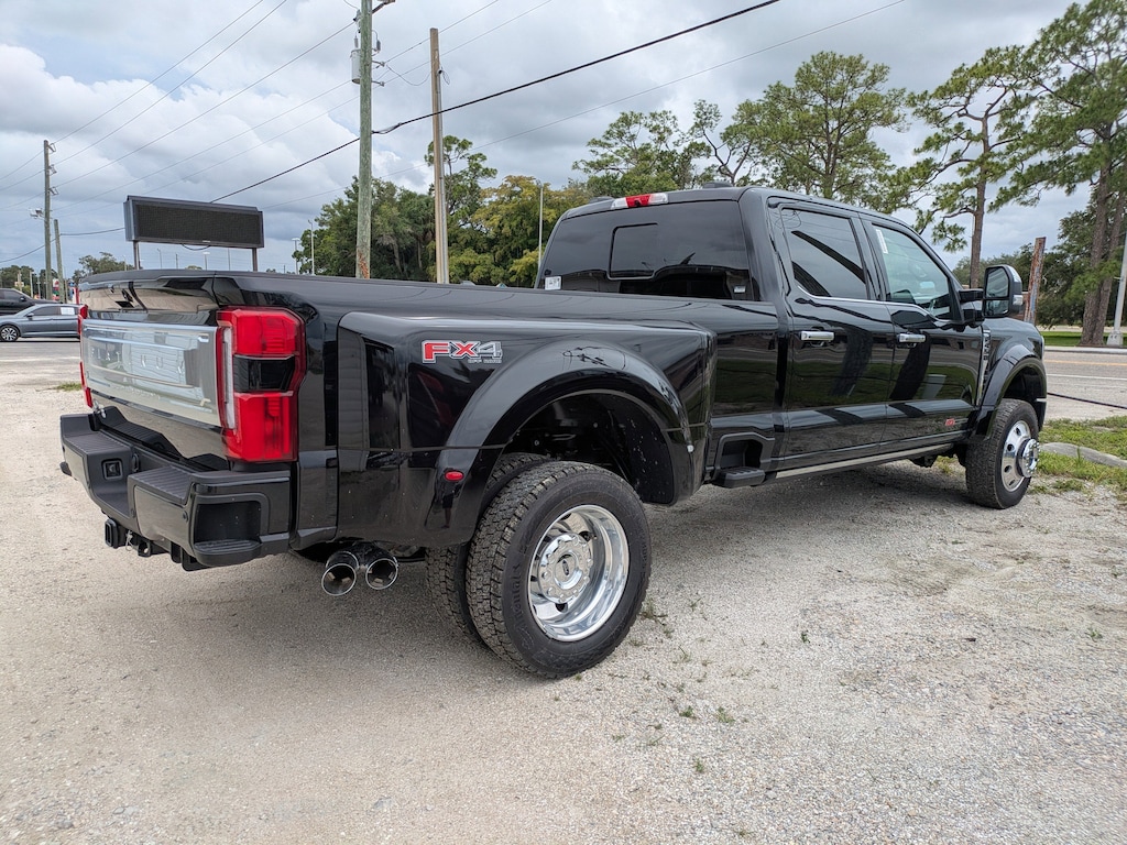 New 2026 Ford Super Duty F-450 DRW Platinum Platinum 4WD Crew Cab 8 Box