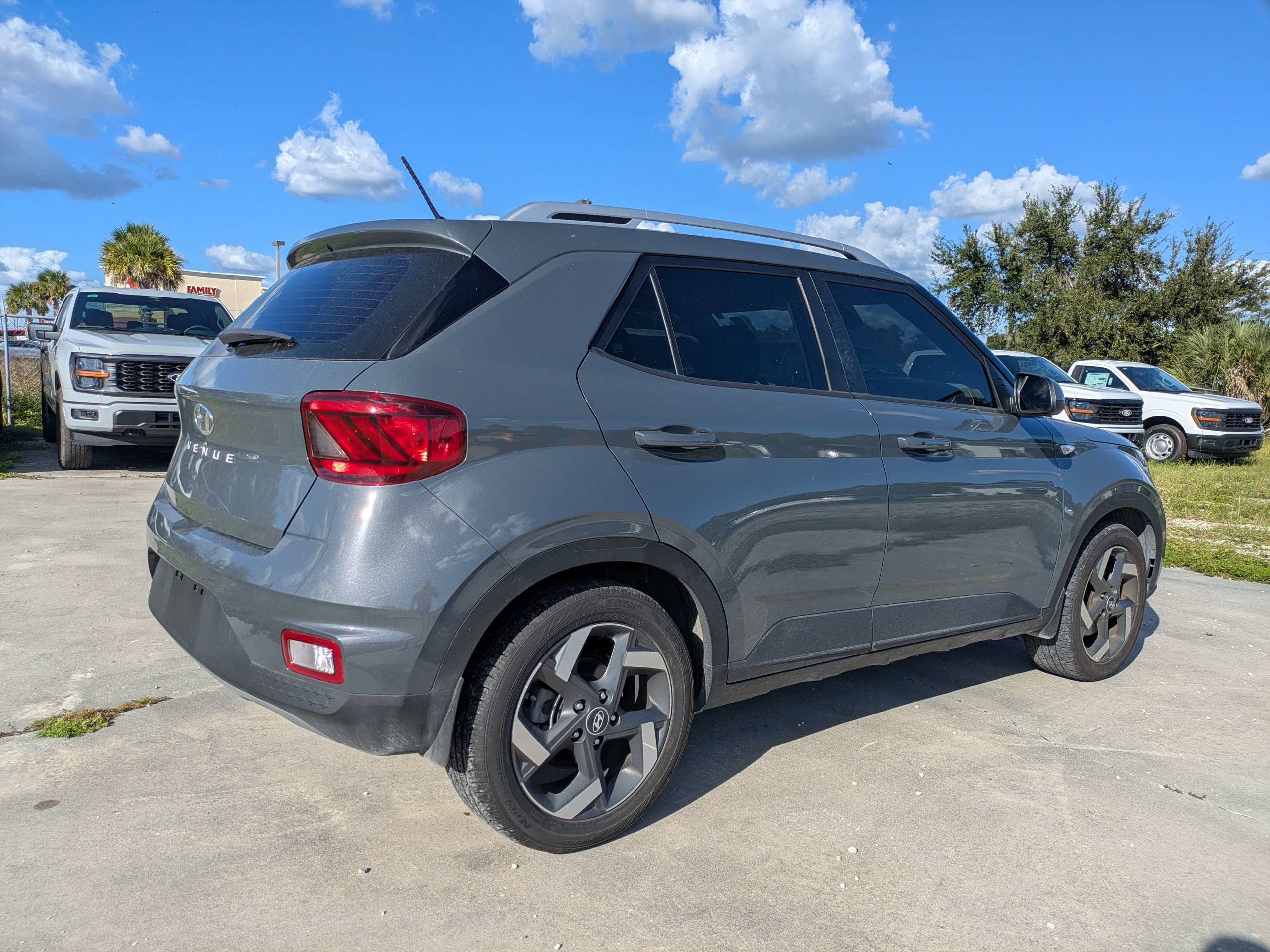 Used 2026 Hyundai Venue SEL SEL FWD
