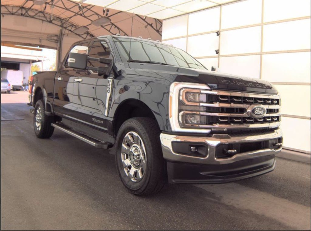Used 2023 Ford Super Duty F-350 SRW XL XL 4WD Crew Cab 6.75 Box