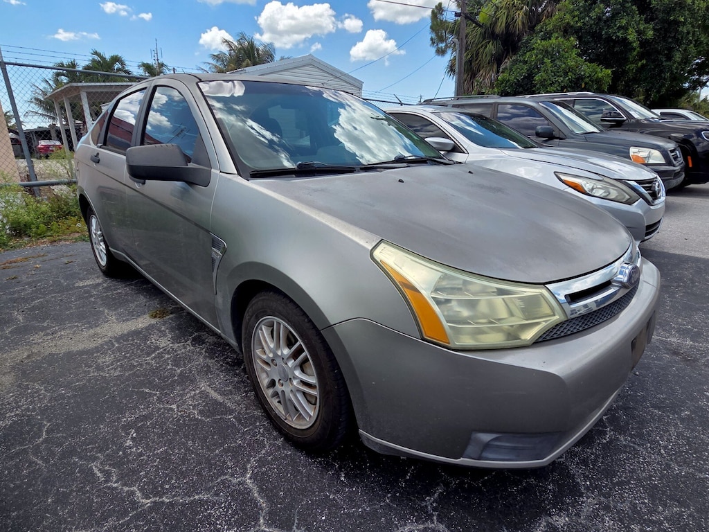 Used 2008 Ford Focus SE Sedan