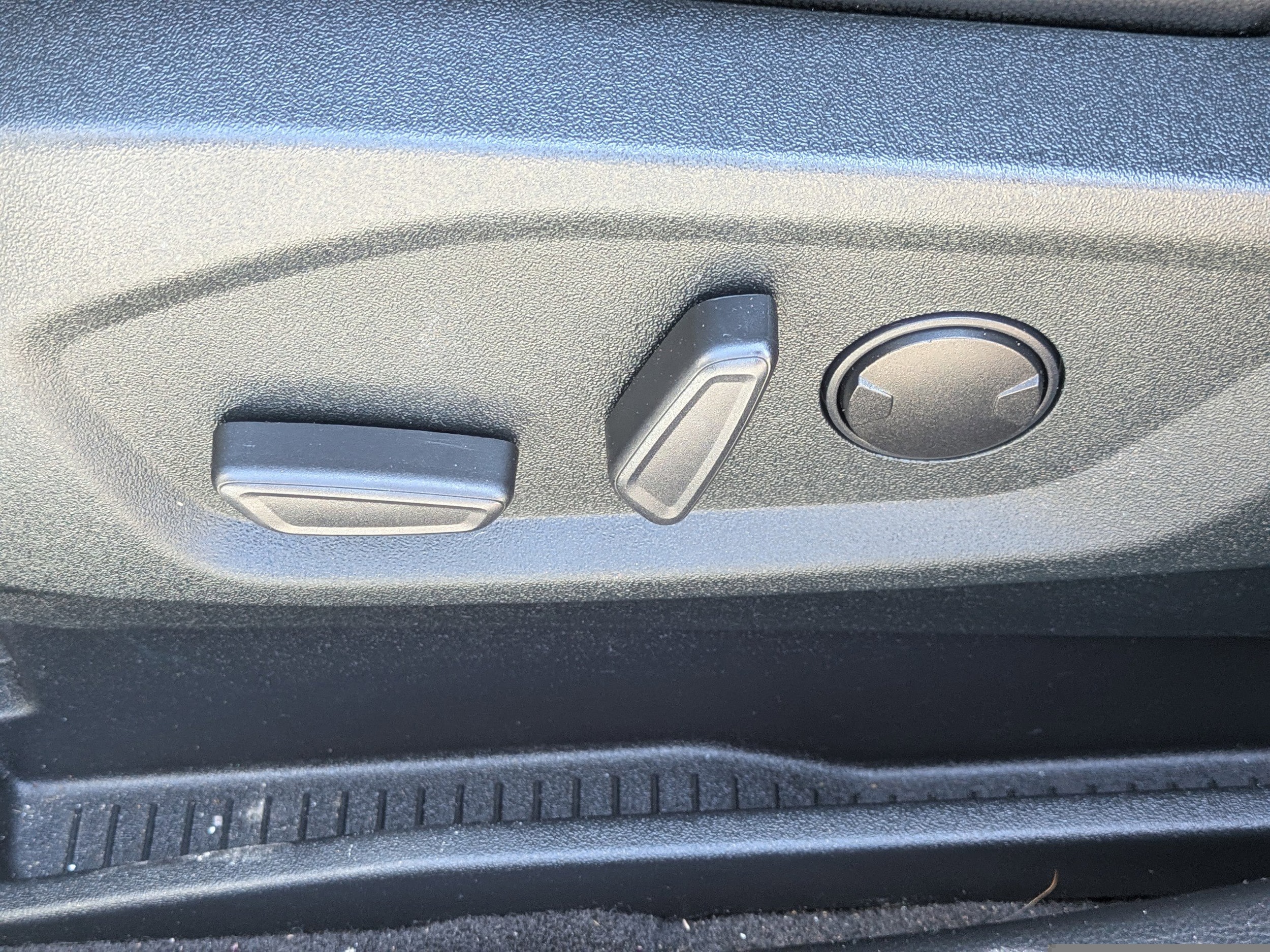 2022 Ford Edge SEL - Photo 18