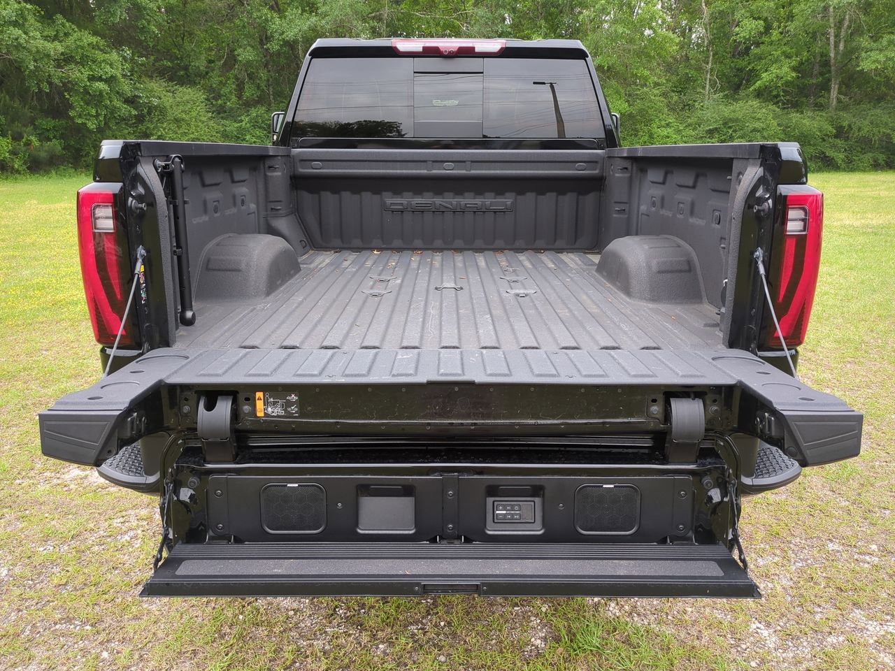 2024 GMC Sierra 2500HD Denali Ultimate - Photo 13