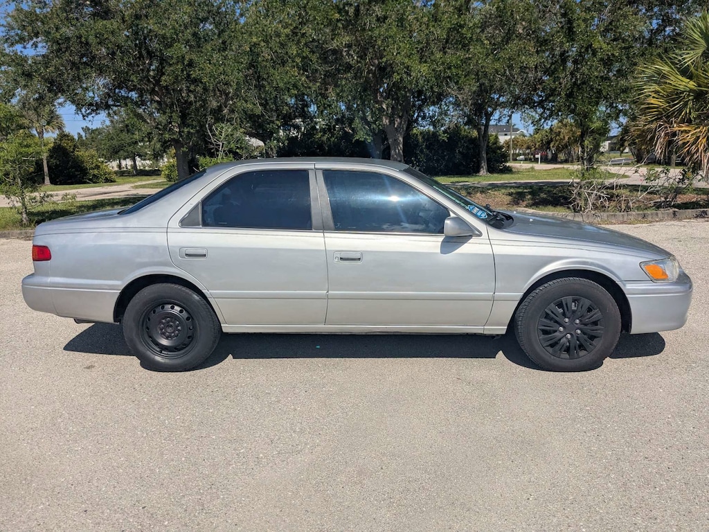 Used 2000 Toyota Camry