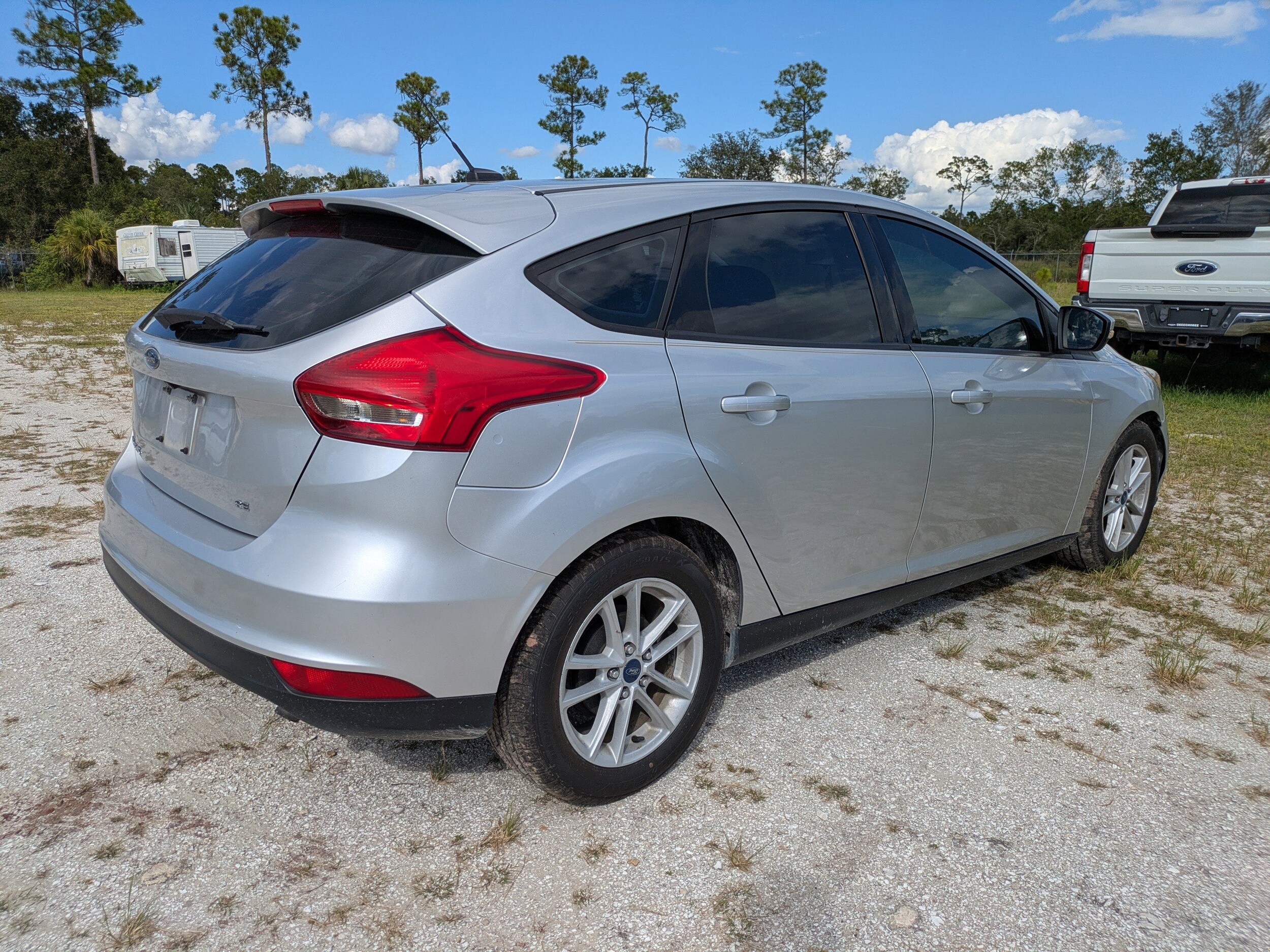 2017 Ford Focus SE photo 3