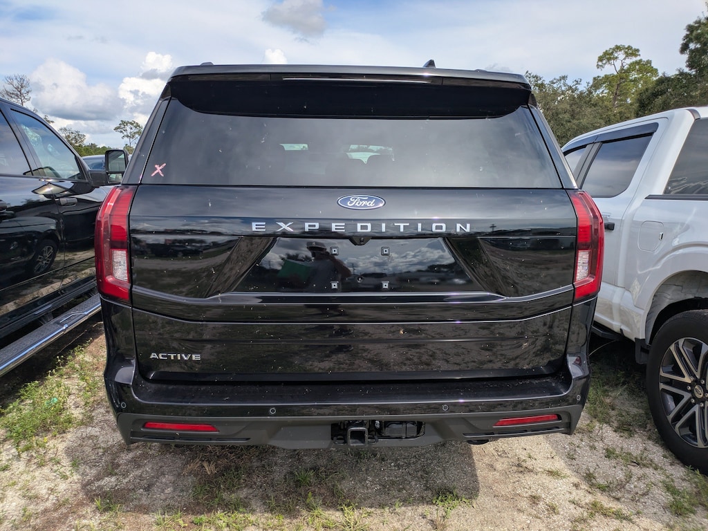 Used 2026 Ford Expedition Active Active 4x2