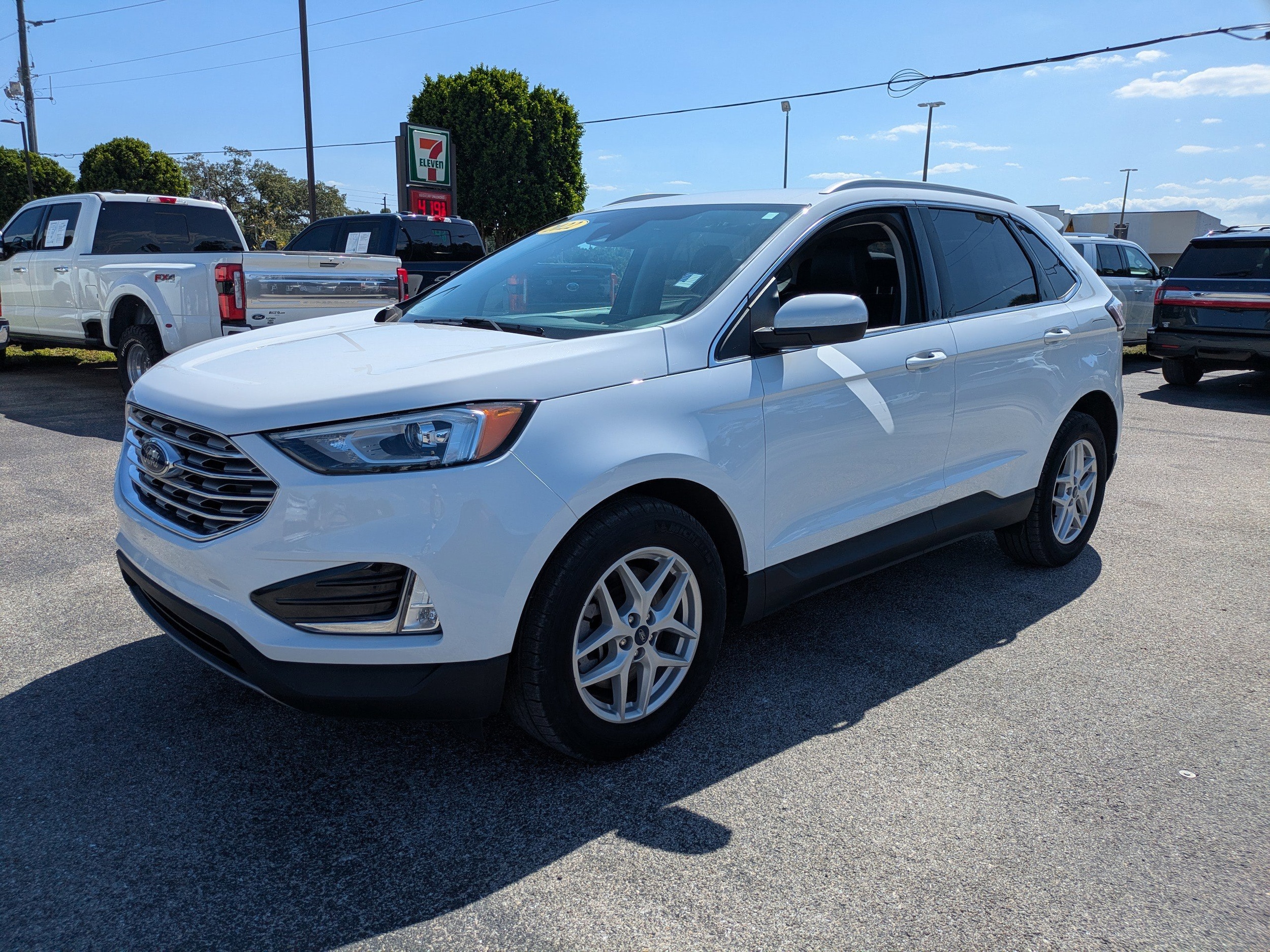 2022 Ford Edge SEL - Photo 7