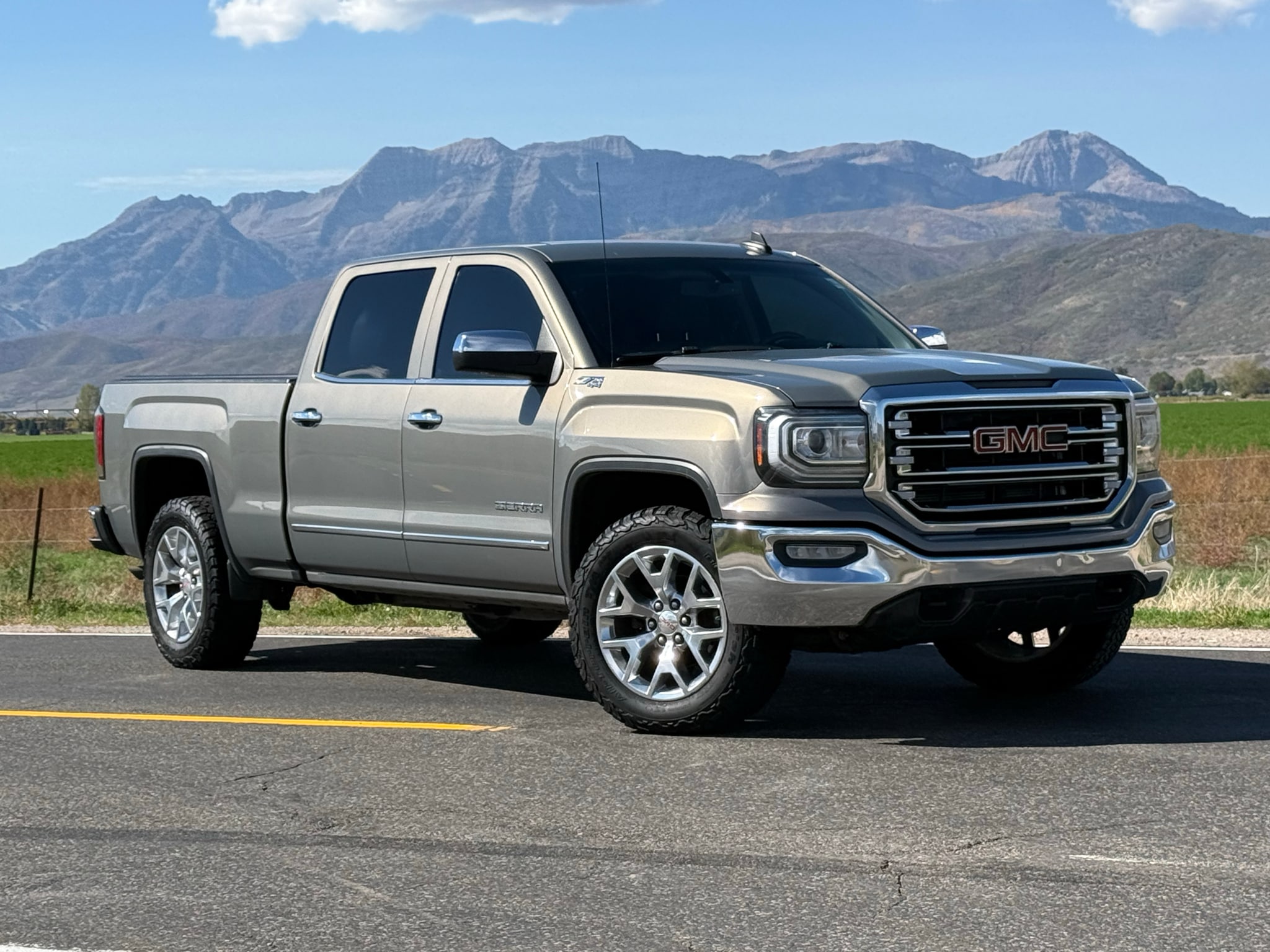 2017 GMC Sierra 1500 SLT Truck Crew Cab for Sale in Heber City, UT