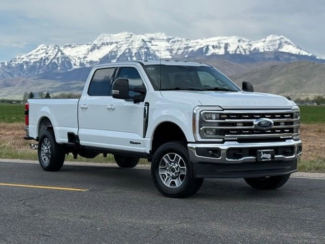 2024 Ford F-350 Lariat 4x4 Crew Cab 176 in SRW's photo