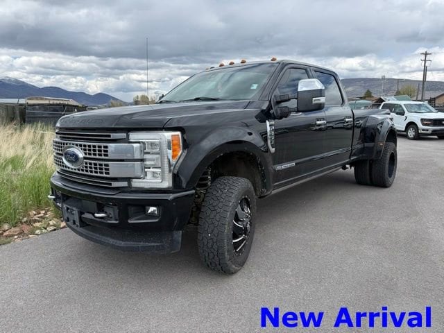 2018 Ford F-350 Platinum 4x4 Crew Cab 176 in DRW's photo