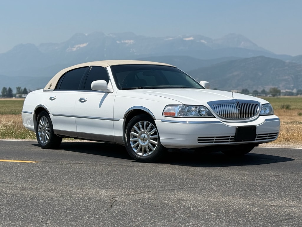 2004 Lincoln Town Car