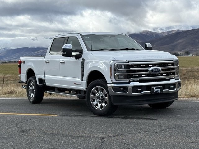 2024 Ford F-350 Super Duty Lariat's photo