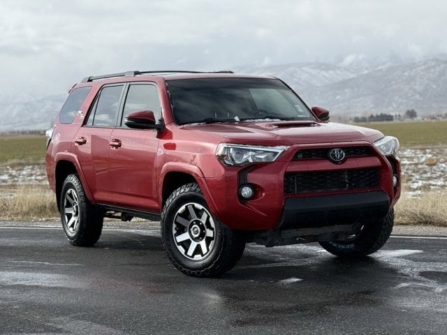 2019 Toyota 4Runner TRD Off-Road Premium's photo