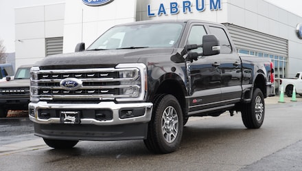 2025 Ford F-350 Lariat Truck Crew Cab