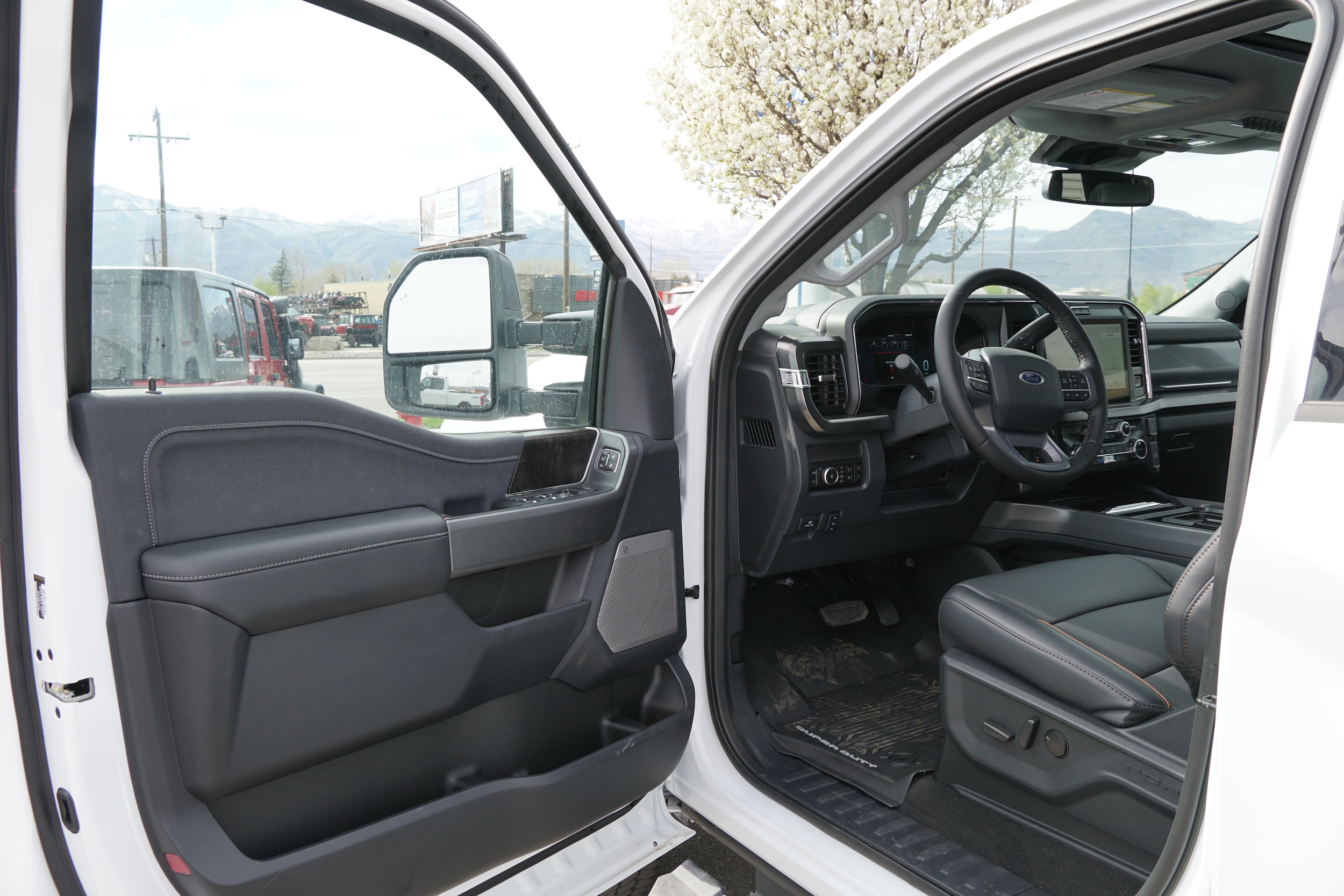2026 Ford F-350 Super Duty Lariat - Photo 6