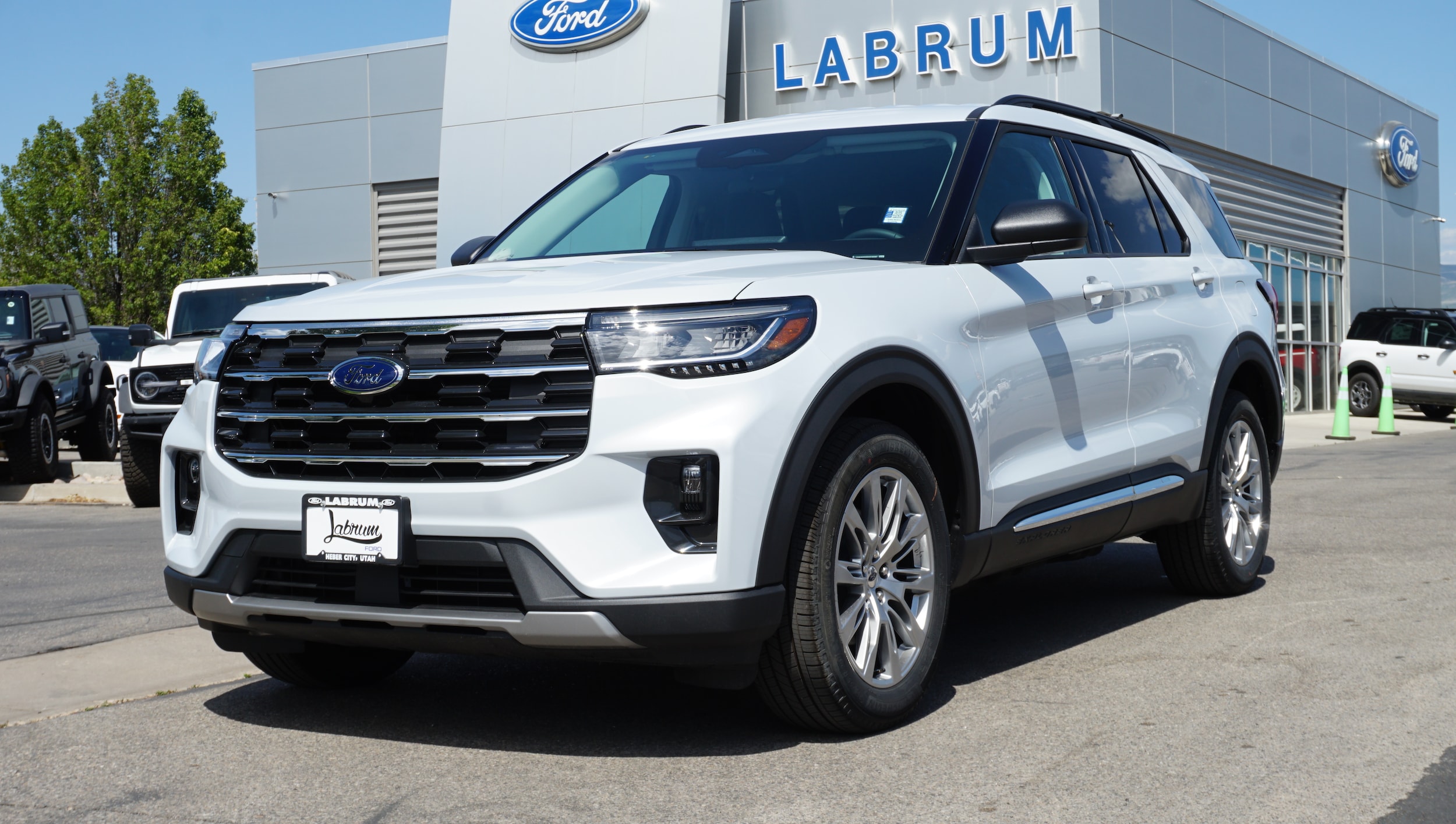 2025 Ford Explorer SUV 