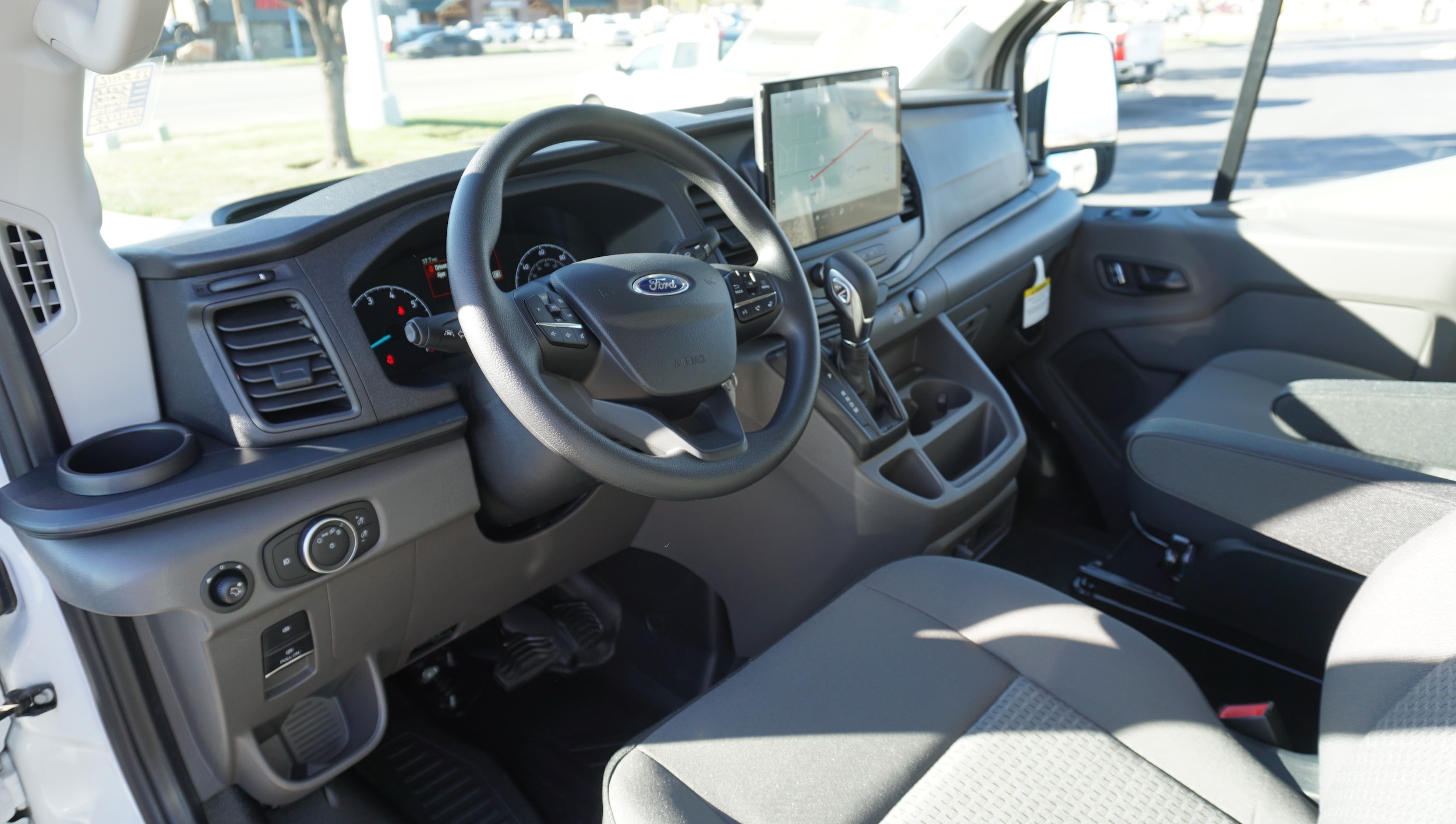 2025 Ford Transit Passenger Van XL - Photo 9