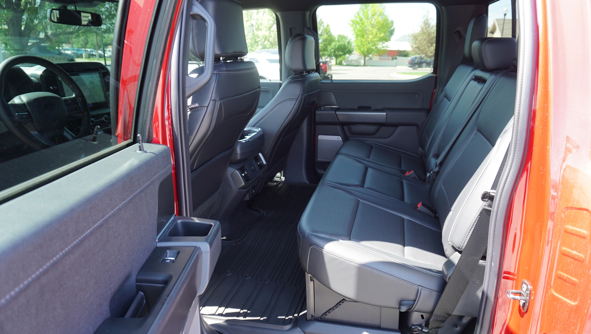 2025 Ford F-150 Lariat - Photo 11