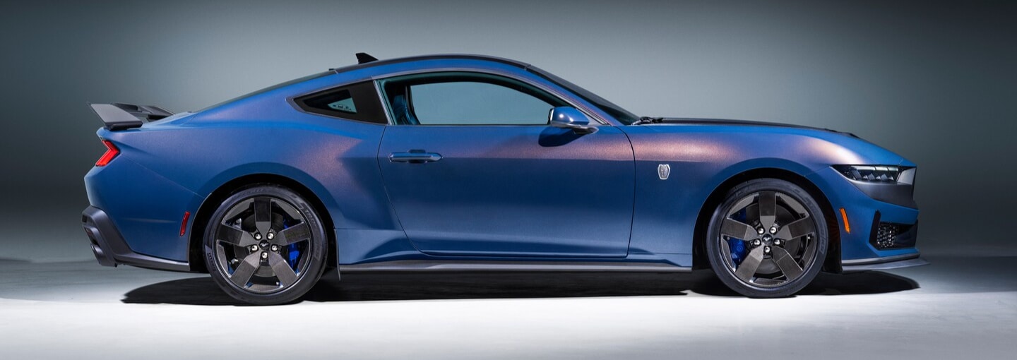  Ford Mustang Dark Horse