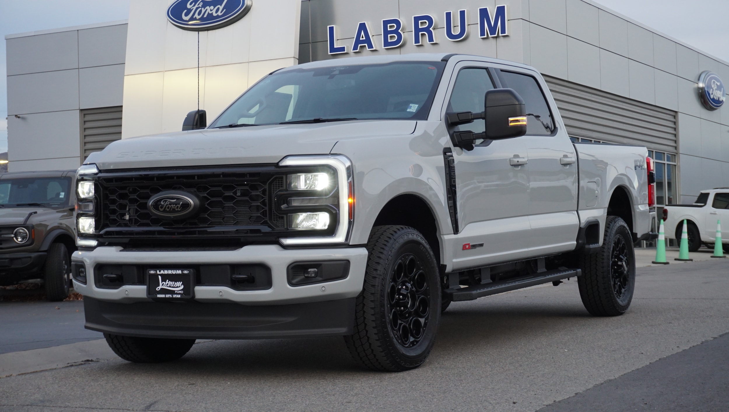 2026 Ford F-350 Super Duty Lariat's photo
