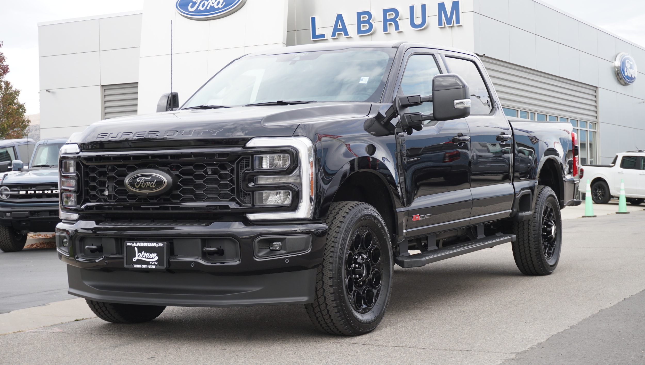 2026 Ford F-350 Super Duty Lariat's photo