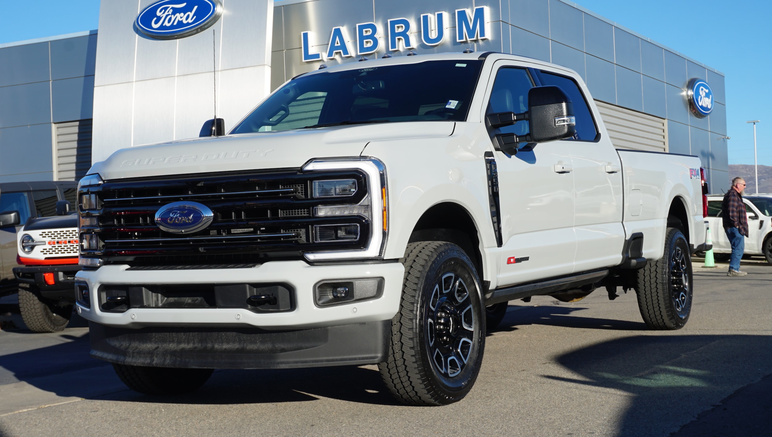 2026 Ford F-350 Super Duty Platinum's photo