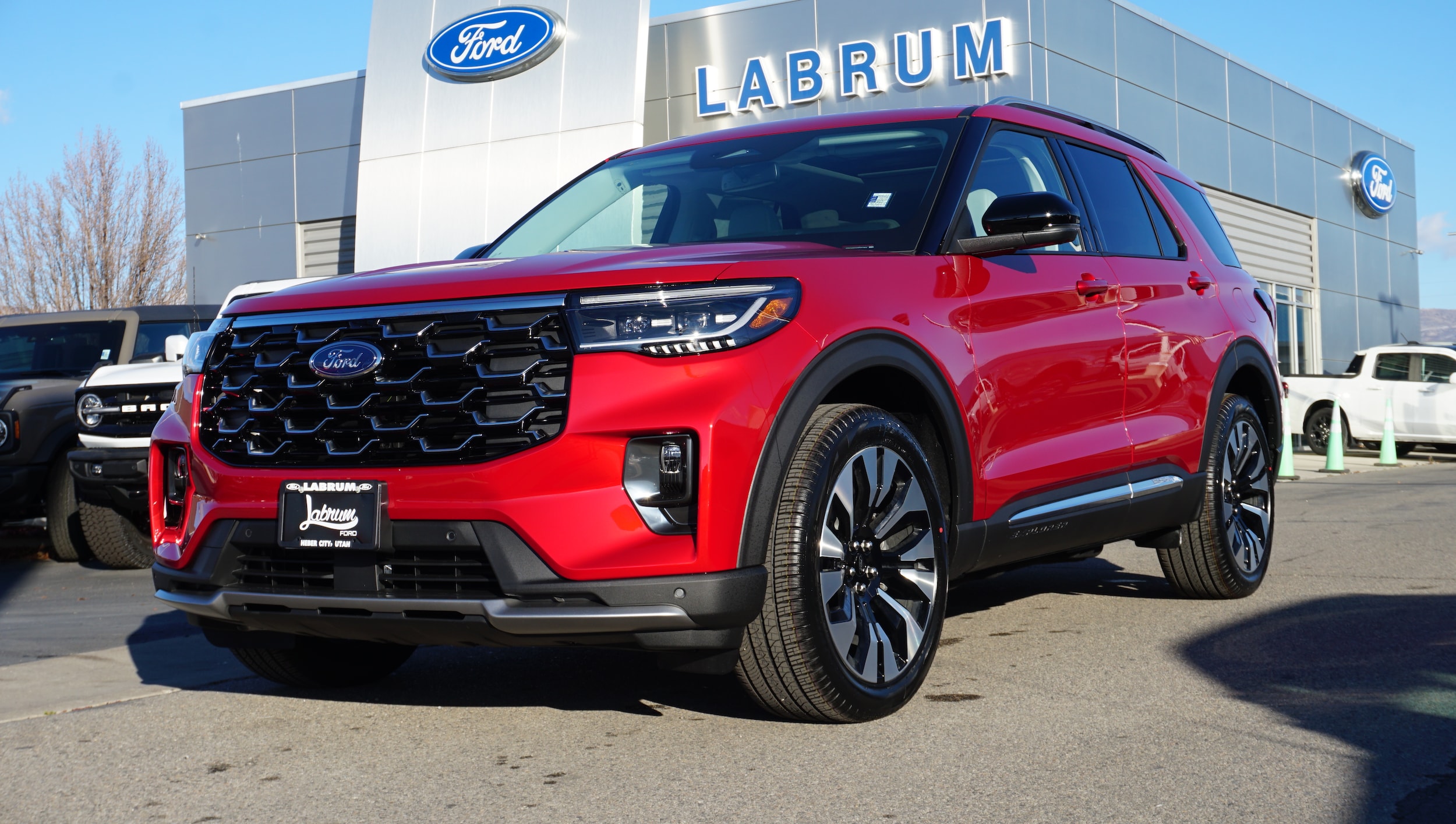 2026 Ford Explorer Platinum's photo
