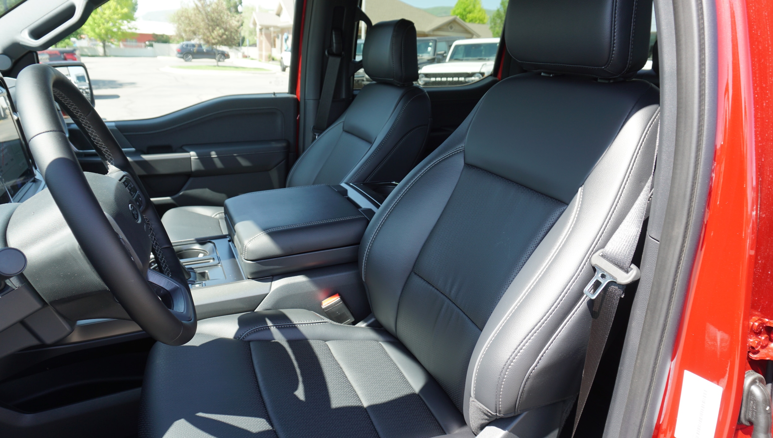 2025 Ford F-150 Lariat - Photo 8