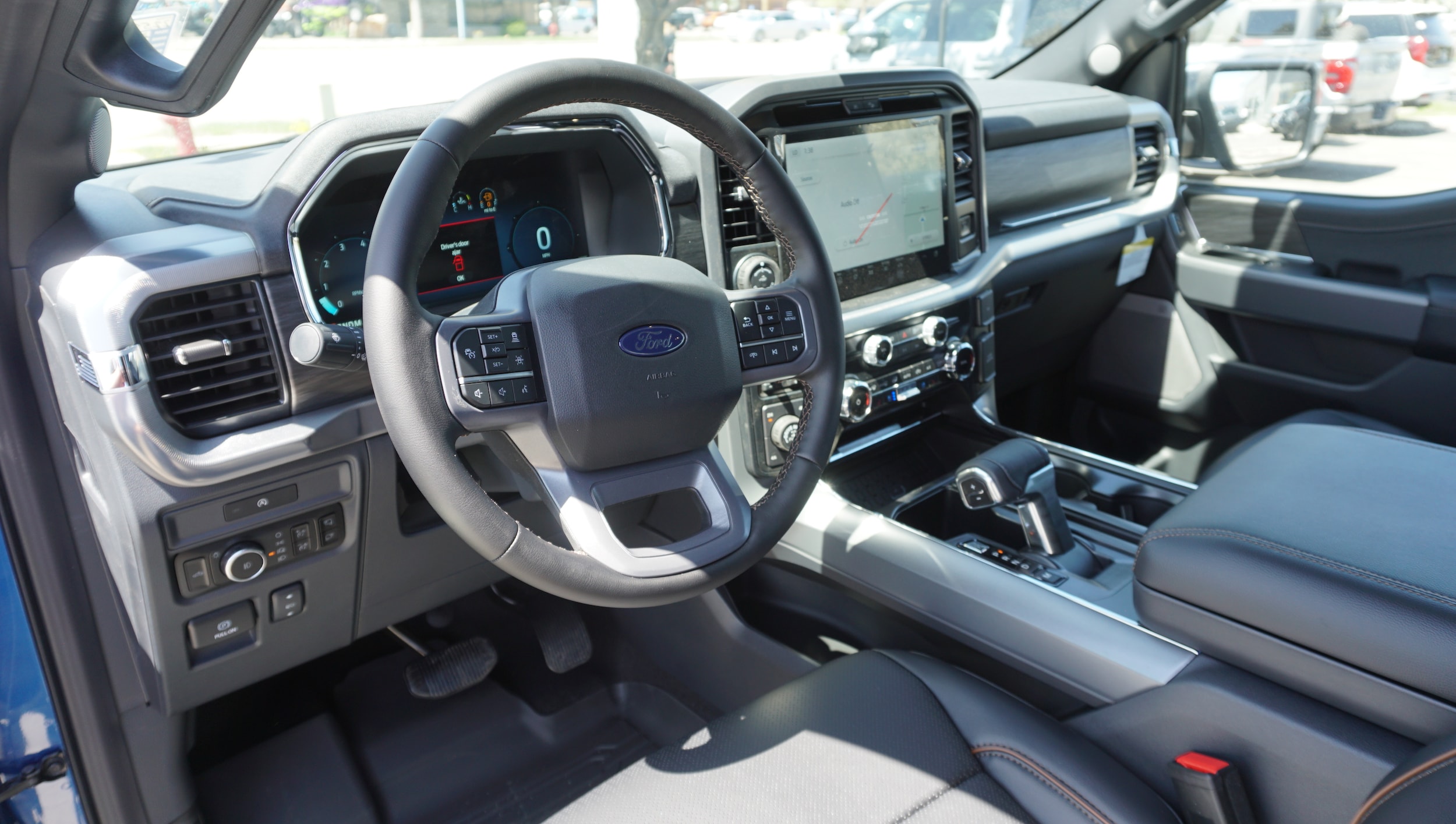 2025 Ford F-150 Lariat - Photo 9