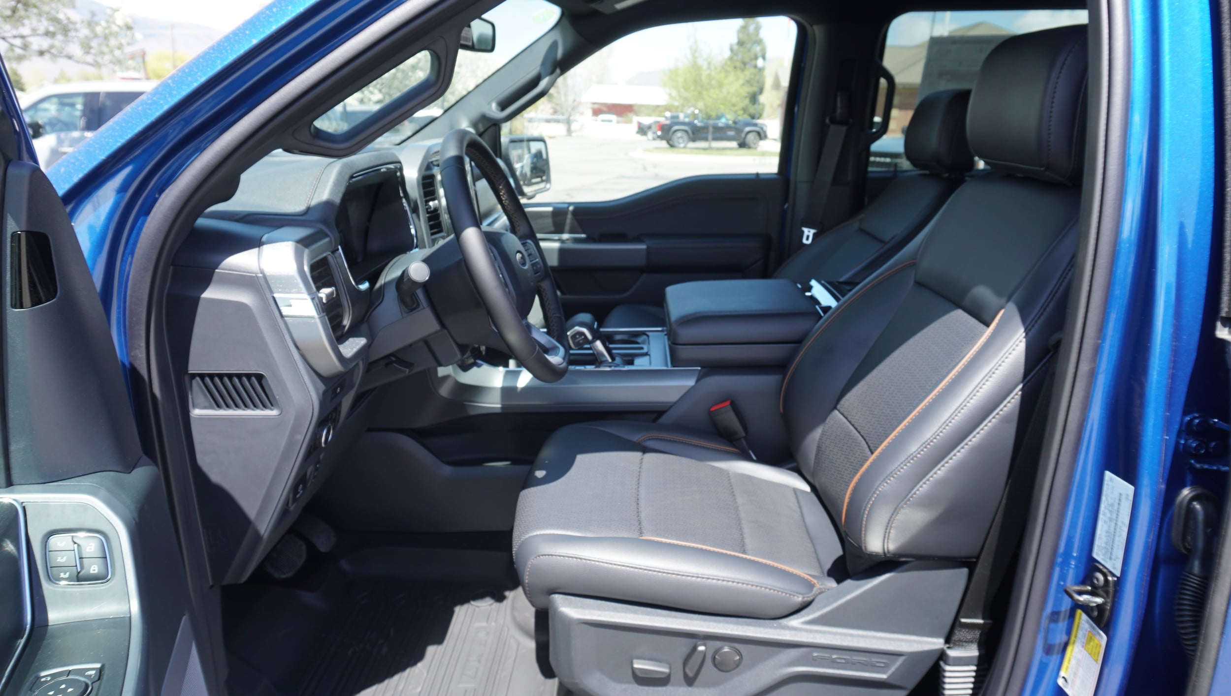 2025 Ford F-150 Lariat - Photo 7