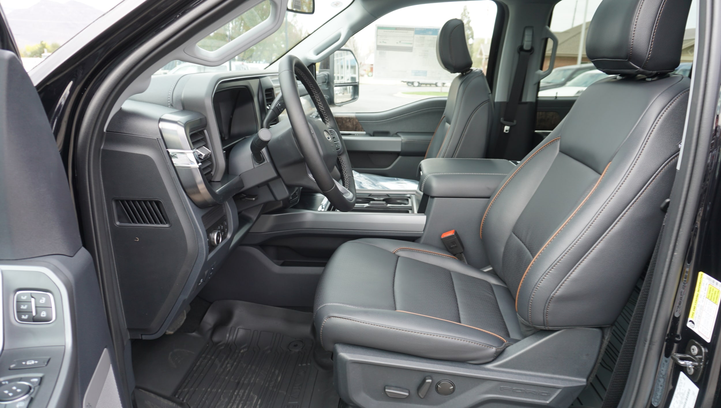 2026 Ford F-350 Super Duty Lariat - Photo 6