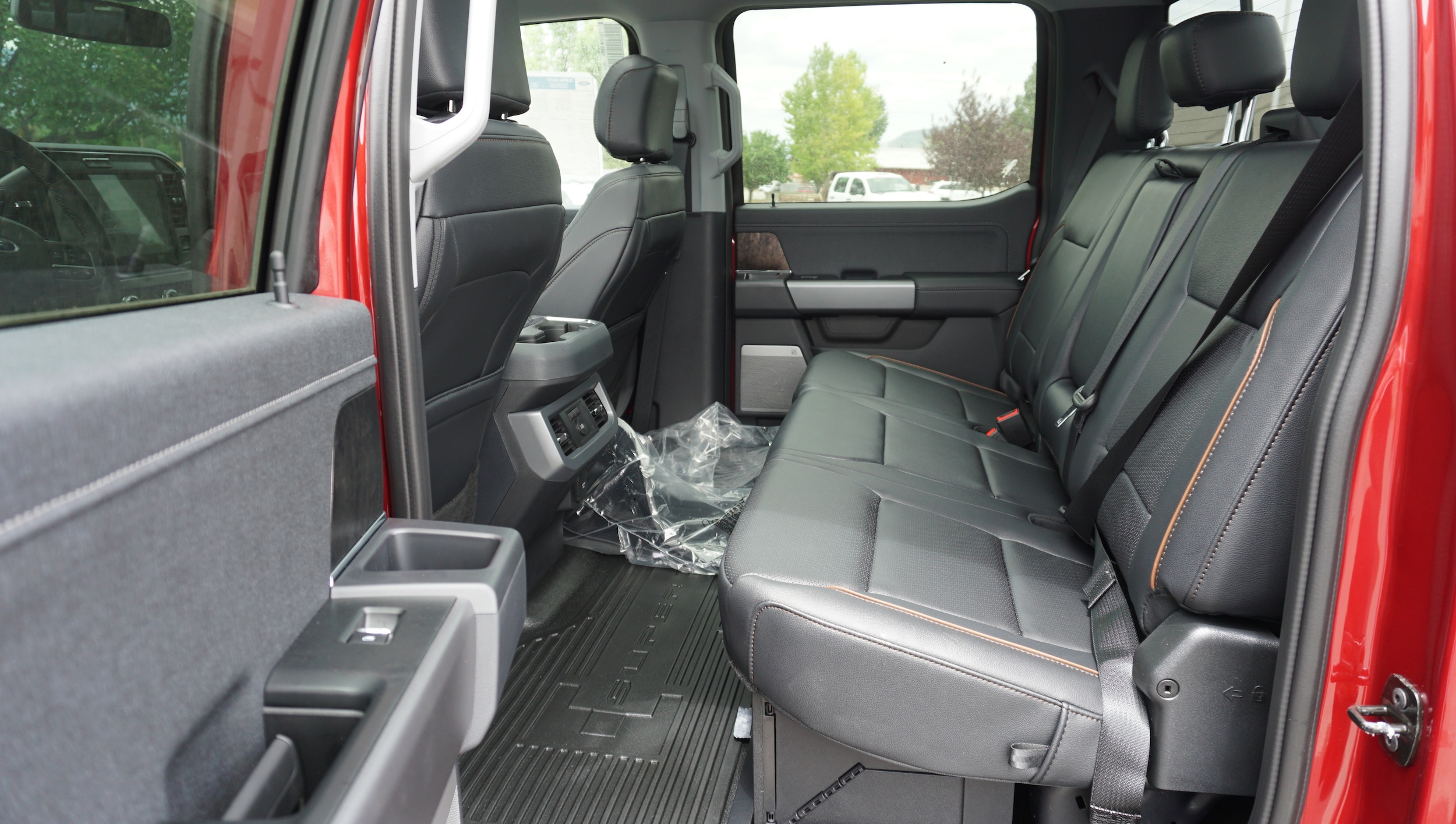2025 Ford F-350 Super Duty Lariat - Photo 12