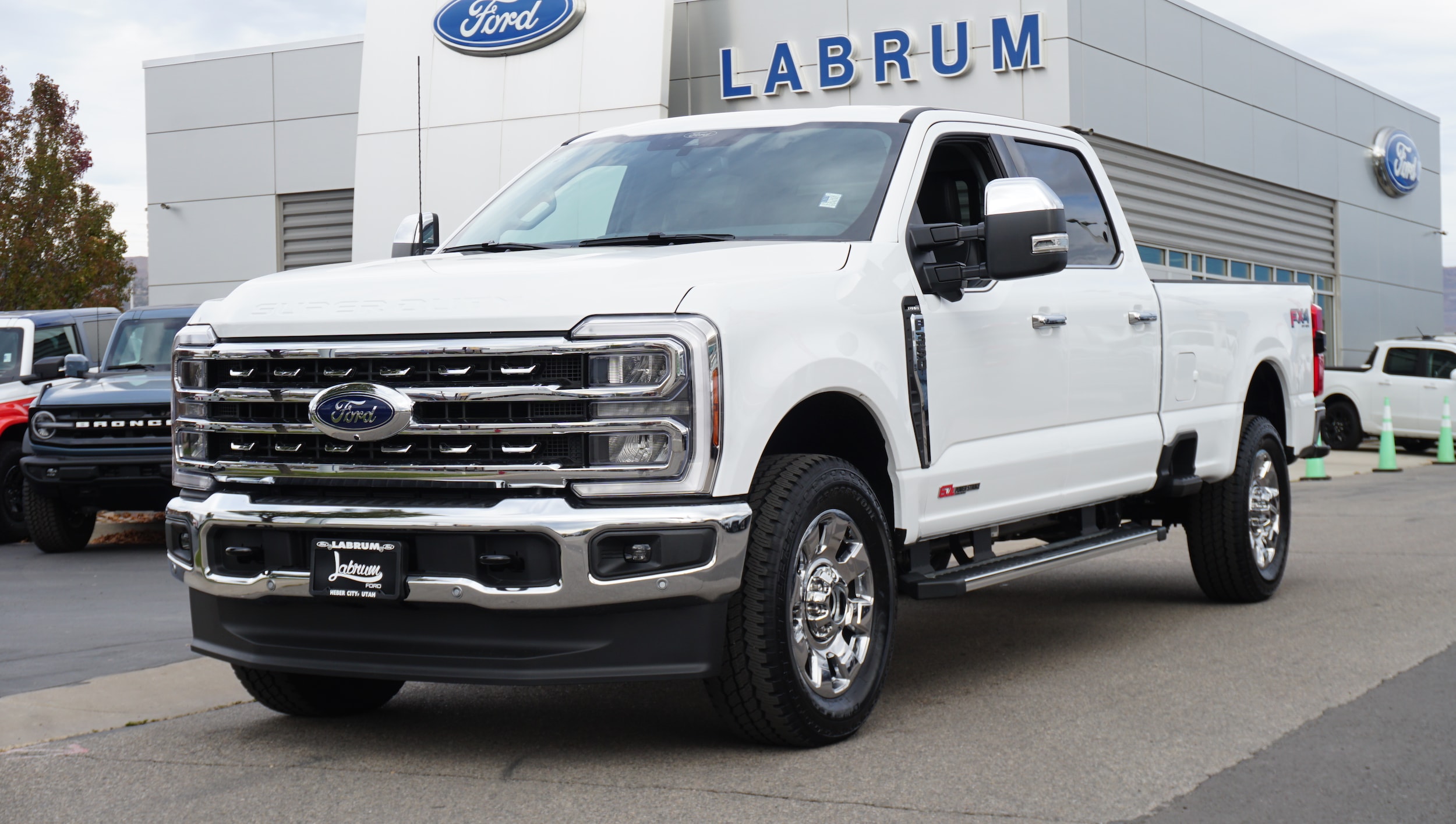 2026 Ford F-350 Super Duty Lariat's photo