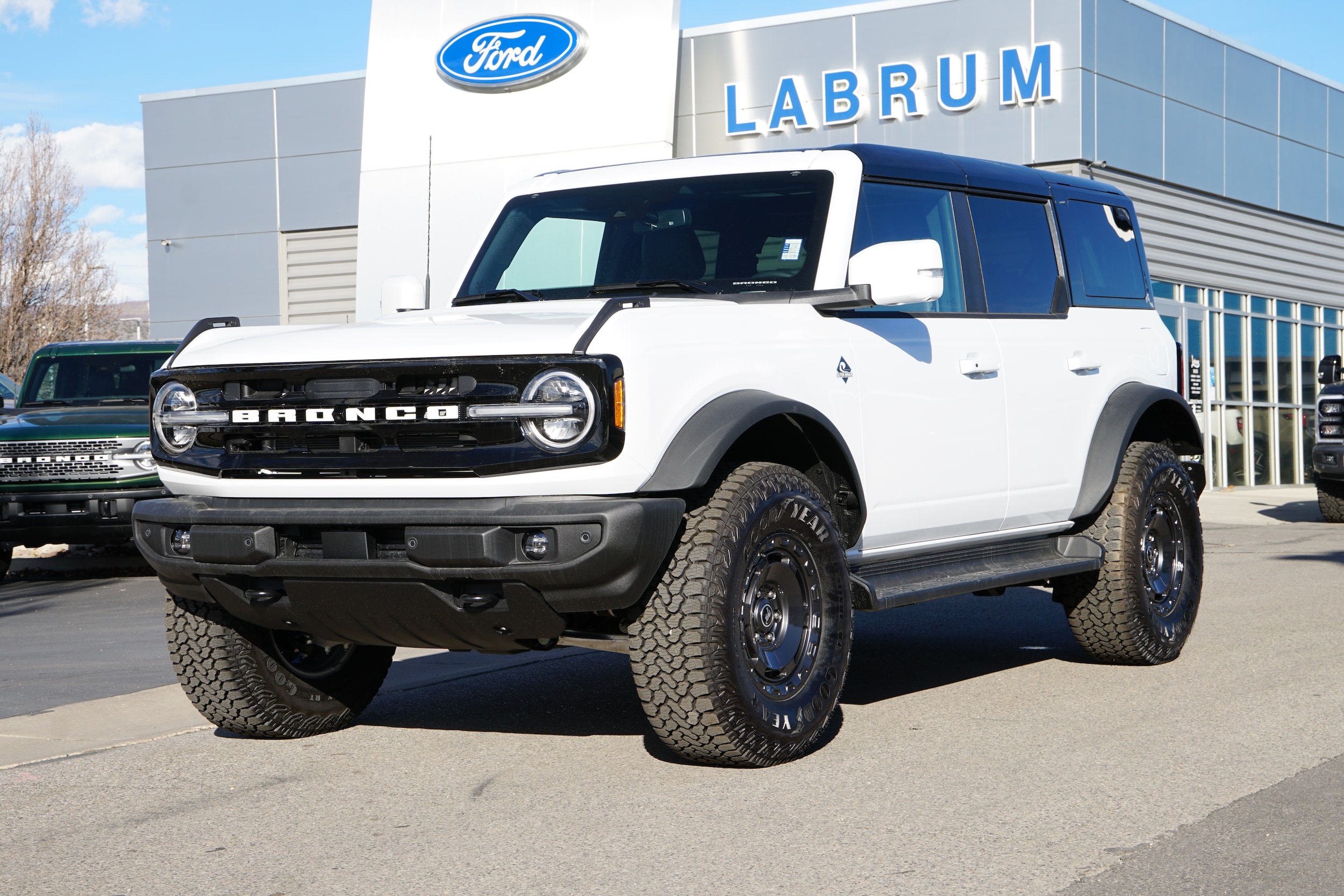 2025 Ford Bronco Outer Banks 4x4's photo