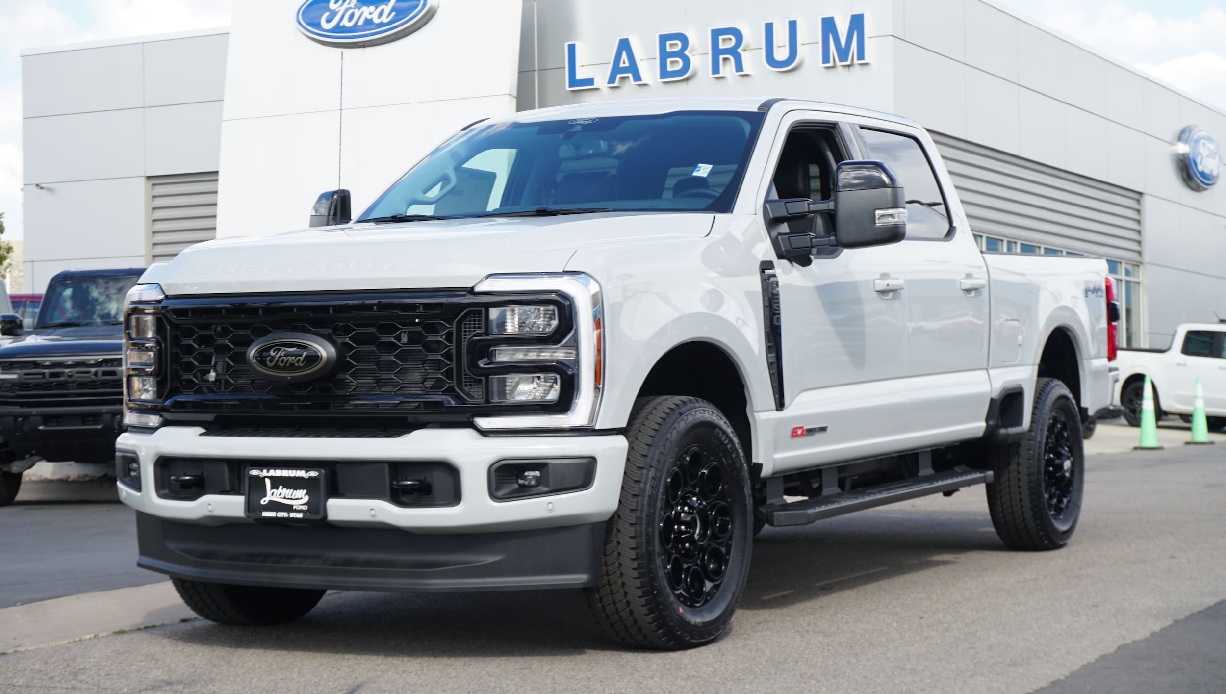 2026 Ford F-350 Super Duty Lariat's photo