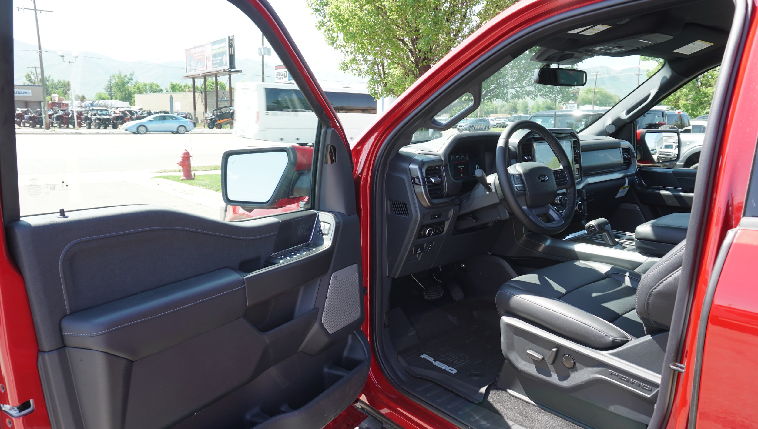 2025 Ford F-150 Lariat - Photo 6