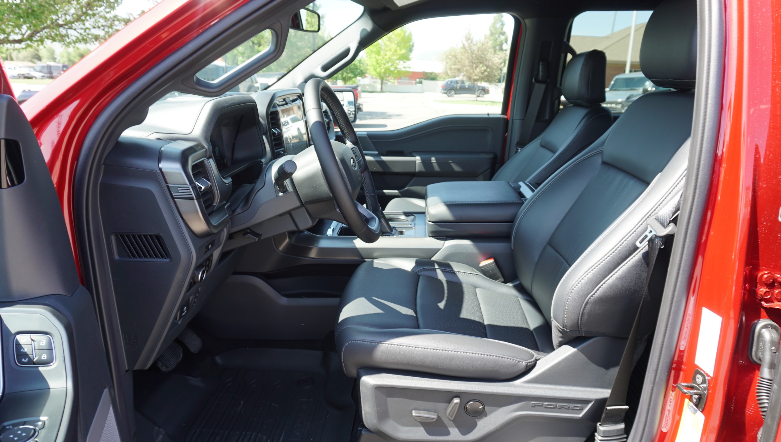 2025 Ford F-150 Lariat - Photo 7