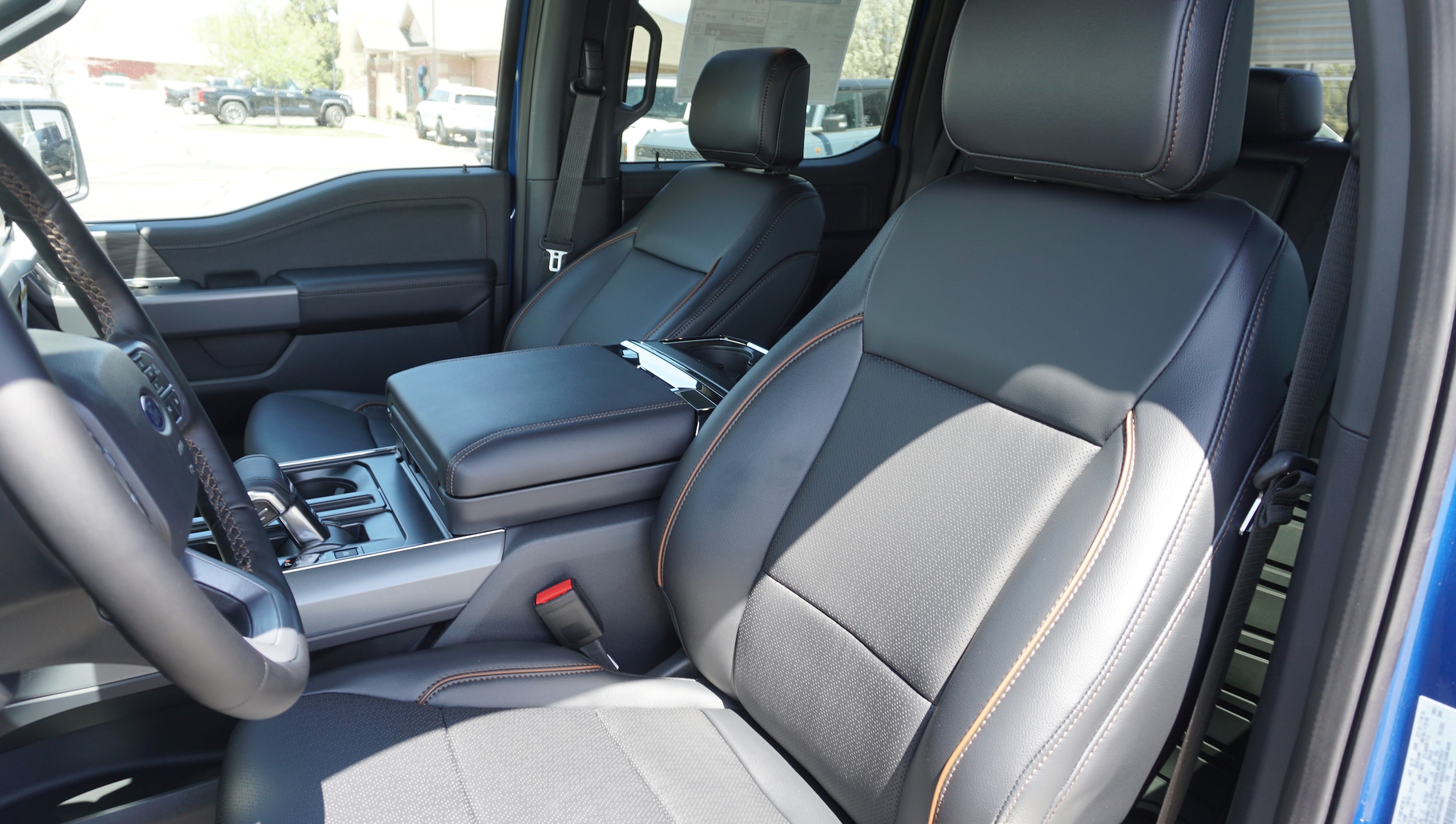 2025 Ford F-150 Lariat - Photo 8