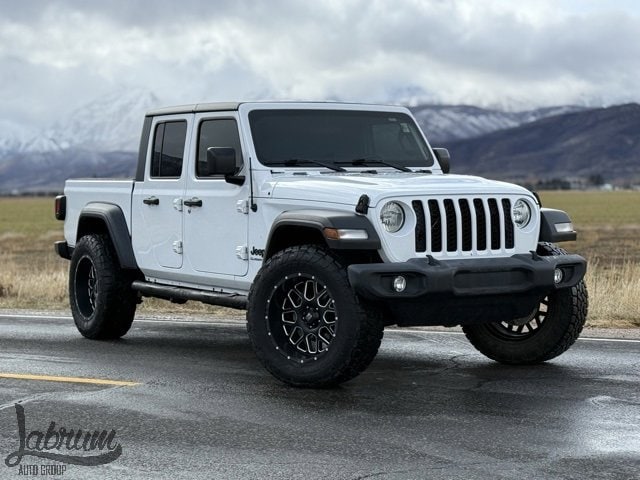 2020 Jeep Gladiator Sport S's photo