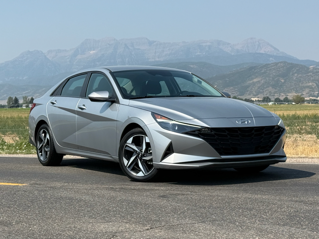 2023 Hyundai Elantra SEL Sedan