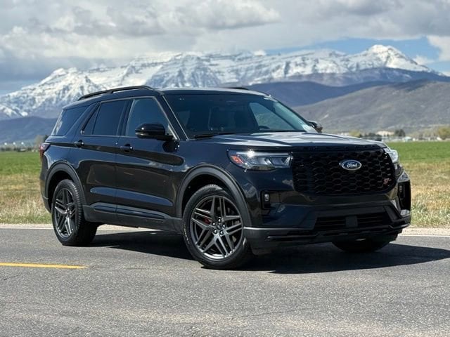 2025 Ford Explorer ST 4WD (PL535)'s photo